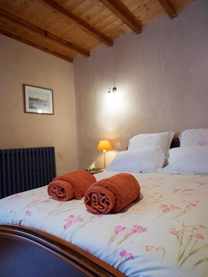 Au Fil Des Saisons Bed & Breakfast Les Cotes de Corps Luaran gambar